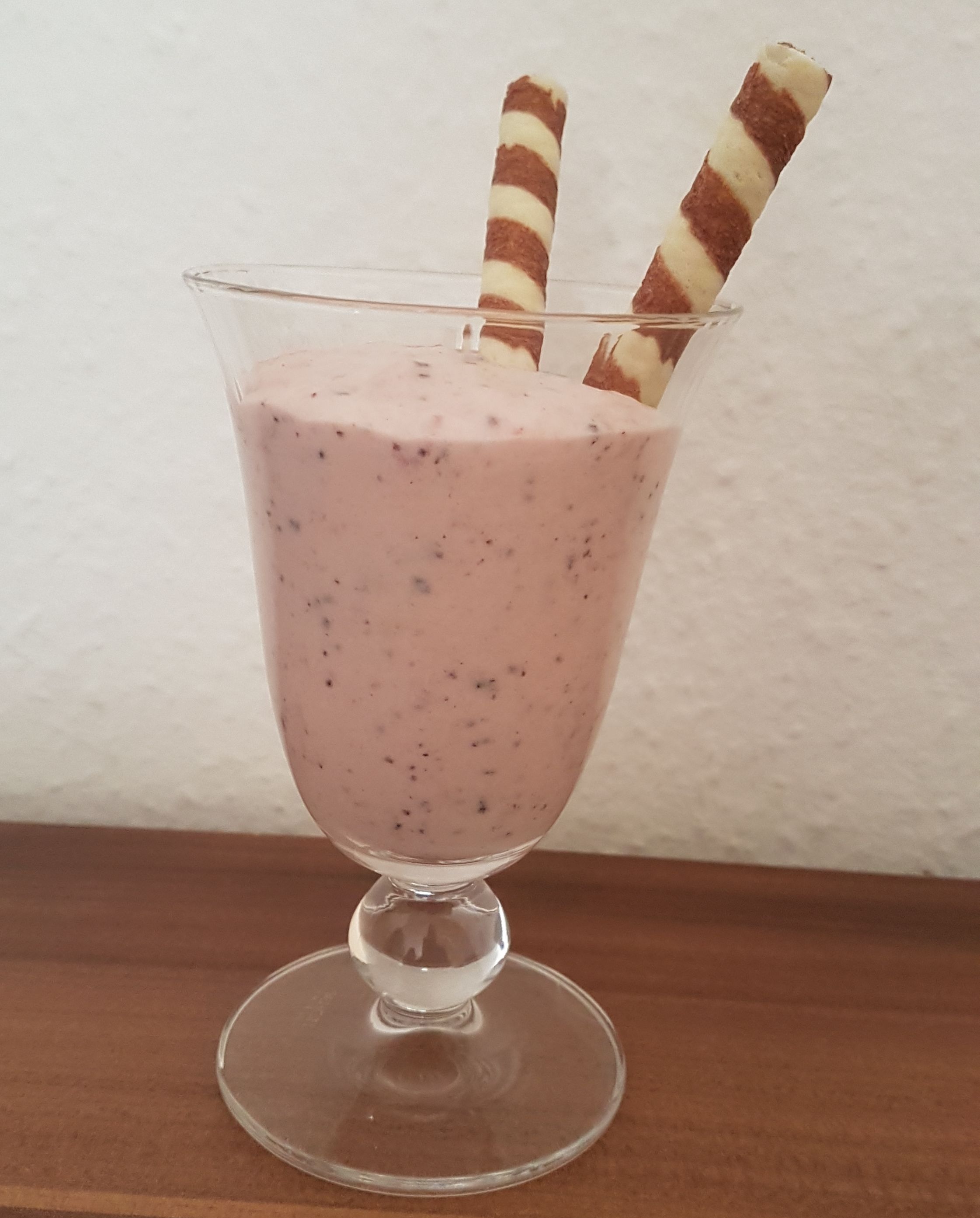 Erdbeermousse mit Mohncreme